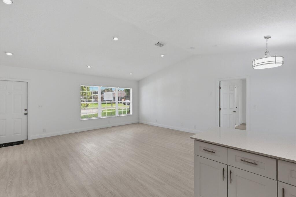 6900 2nd St Street, Jupiter, FL 33458 Photo