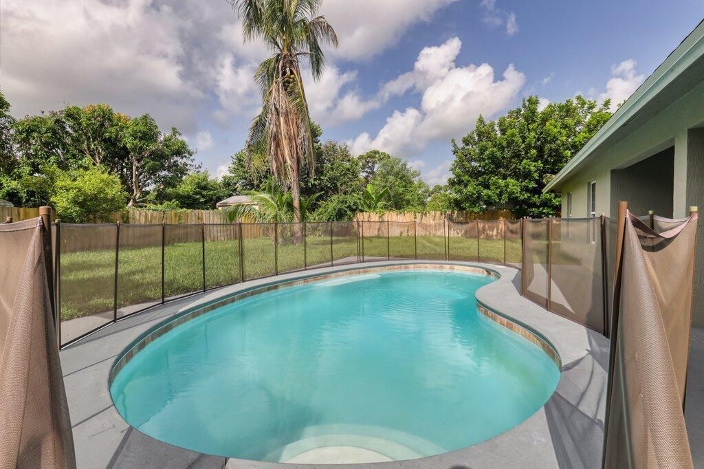 6900 2nd St Street, Jupiter, FL 33458 Photo