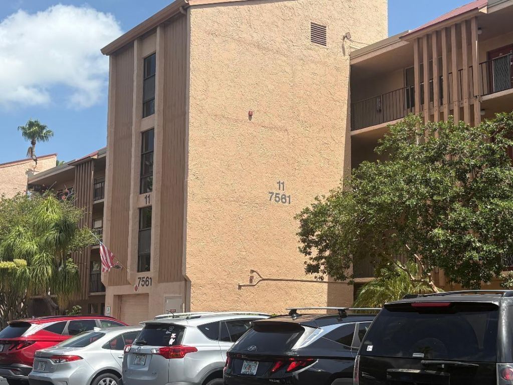 7561 NW 1st Street, Unit 207, Margate, FL 33063 Photo