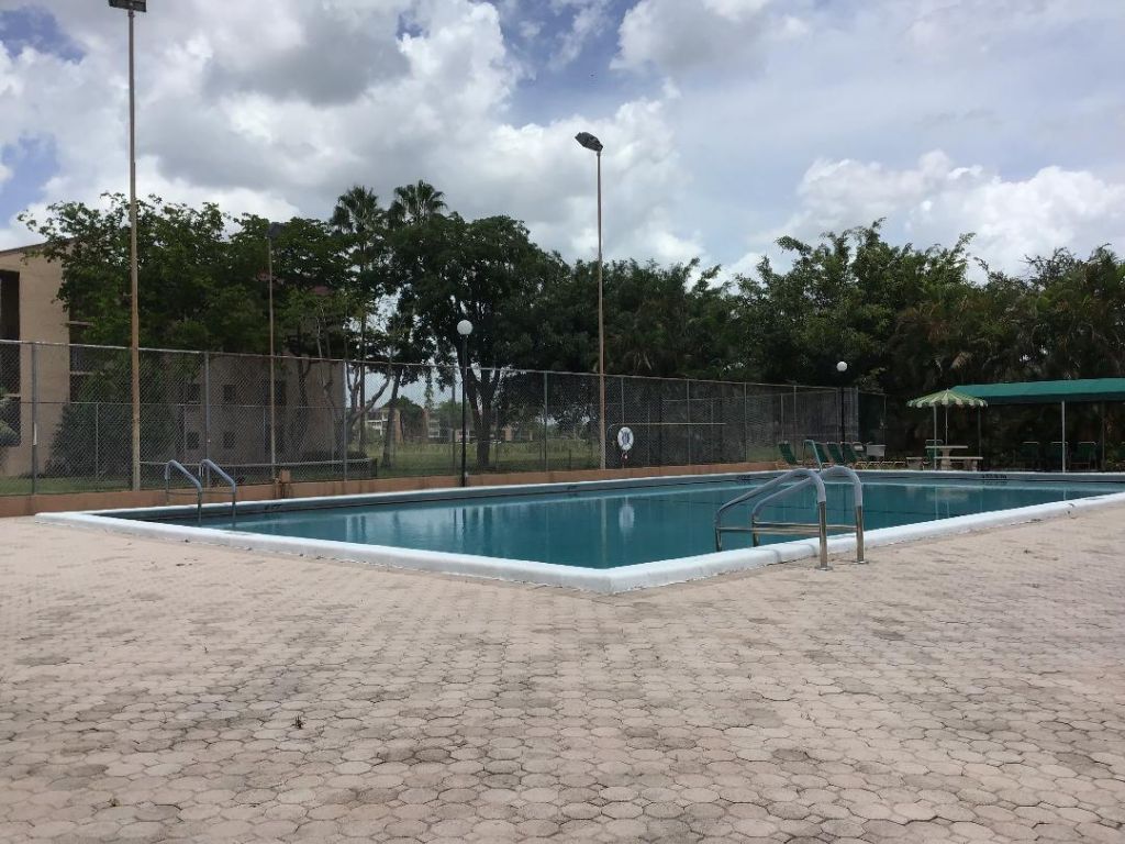 7561 NW 1st Street, Unit 207, Margate, FL 33063 Photo
