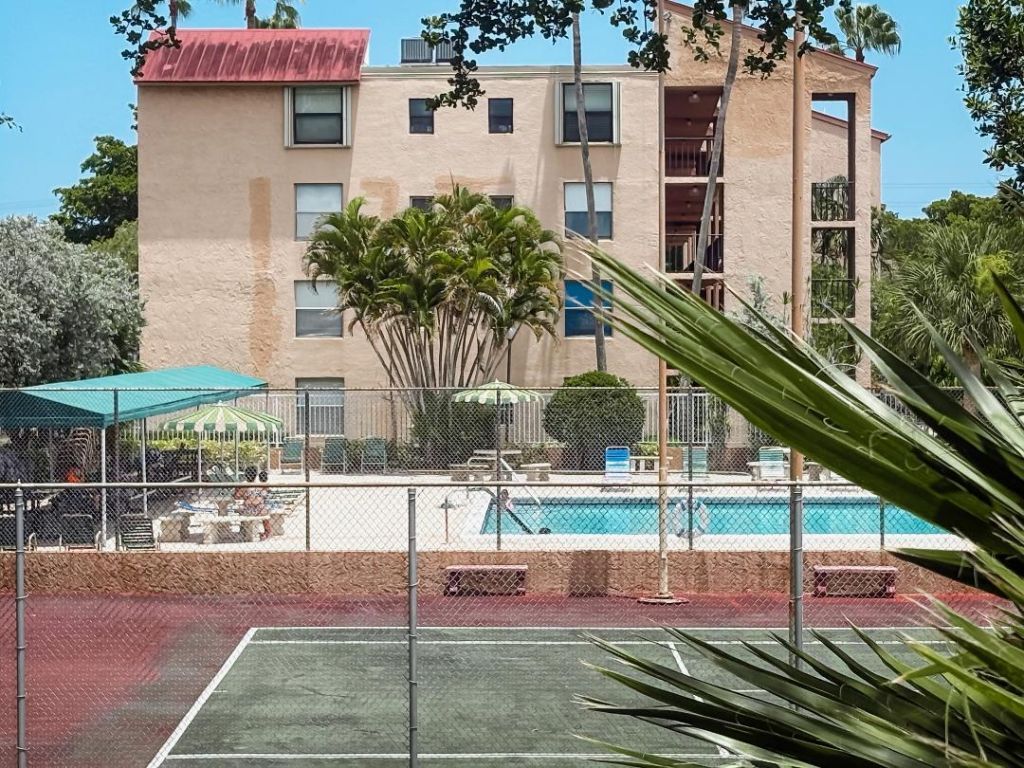 7561 NW 1st Street, Unit 207, Margate, FL 33063 Photo