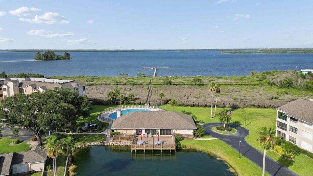 6287 N Mirror Lake Drive, Sebastian, FL 32958 Photo