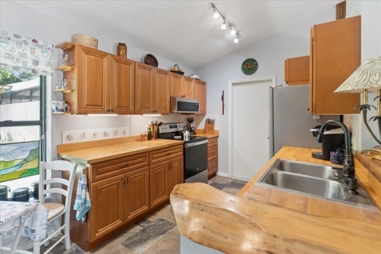 6287 N Mirror Lake Drive, Sebastian, FL 32958 Photo