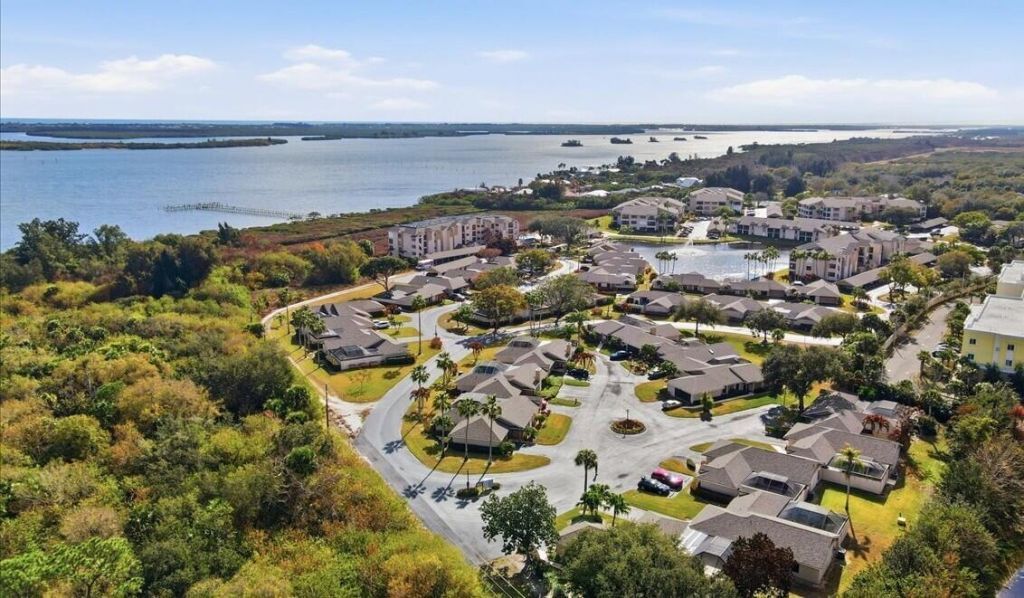 6287 N Mirror Lake Drive, Sebastian, FL 32958 Photo
