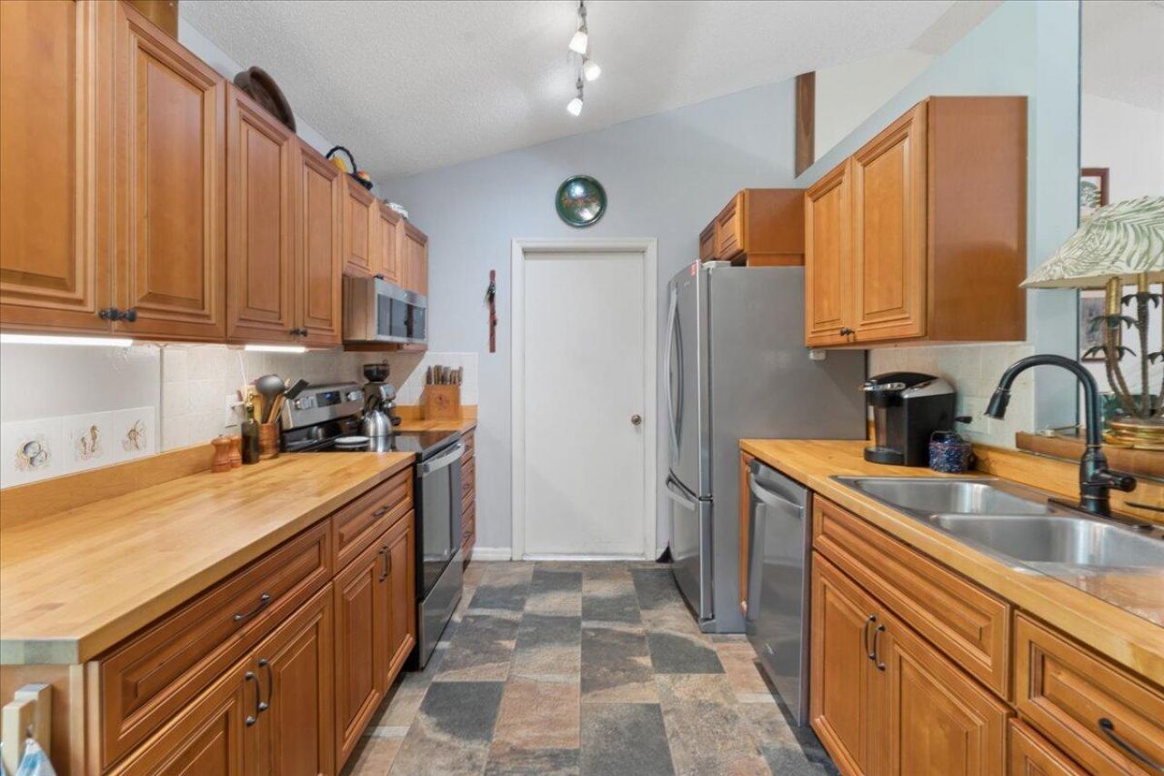 6287 N Mirror Lake Drive, Sebastian, FL 32958 Photo