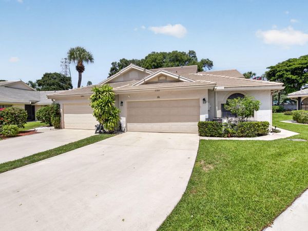 10984 Stafford Circle S, Boynton Beach, FL 33436