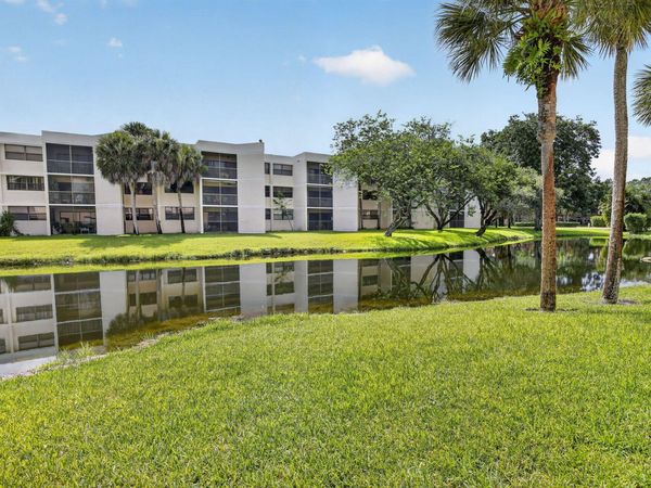 410 Lakeview Drive, Unit 103, Weston, FL 33326