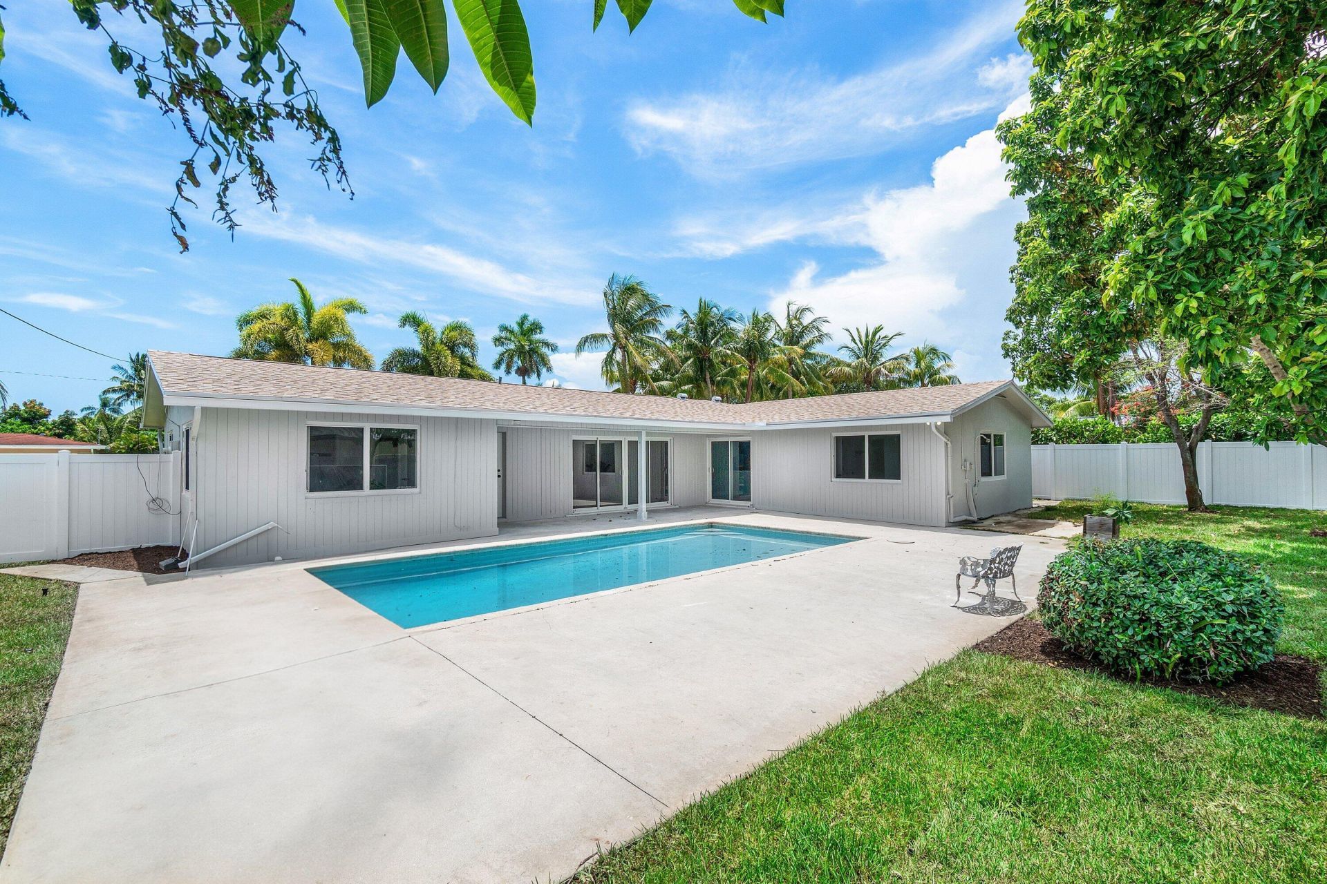 723 SW 27th Terrace, Boynton Beach, FL 33435 Photo