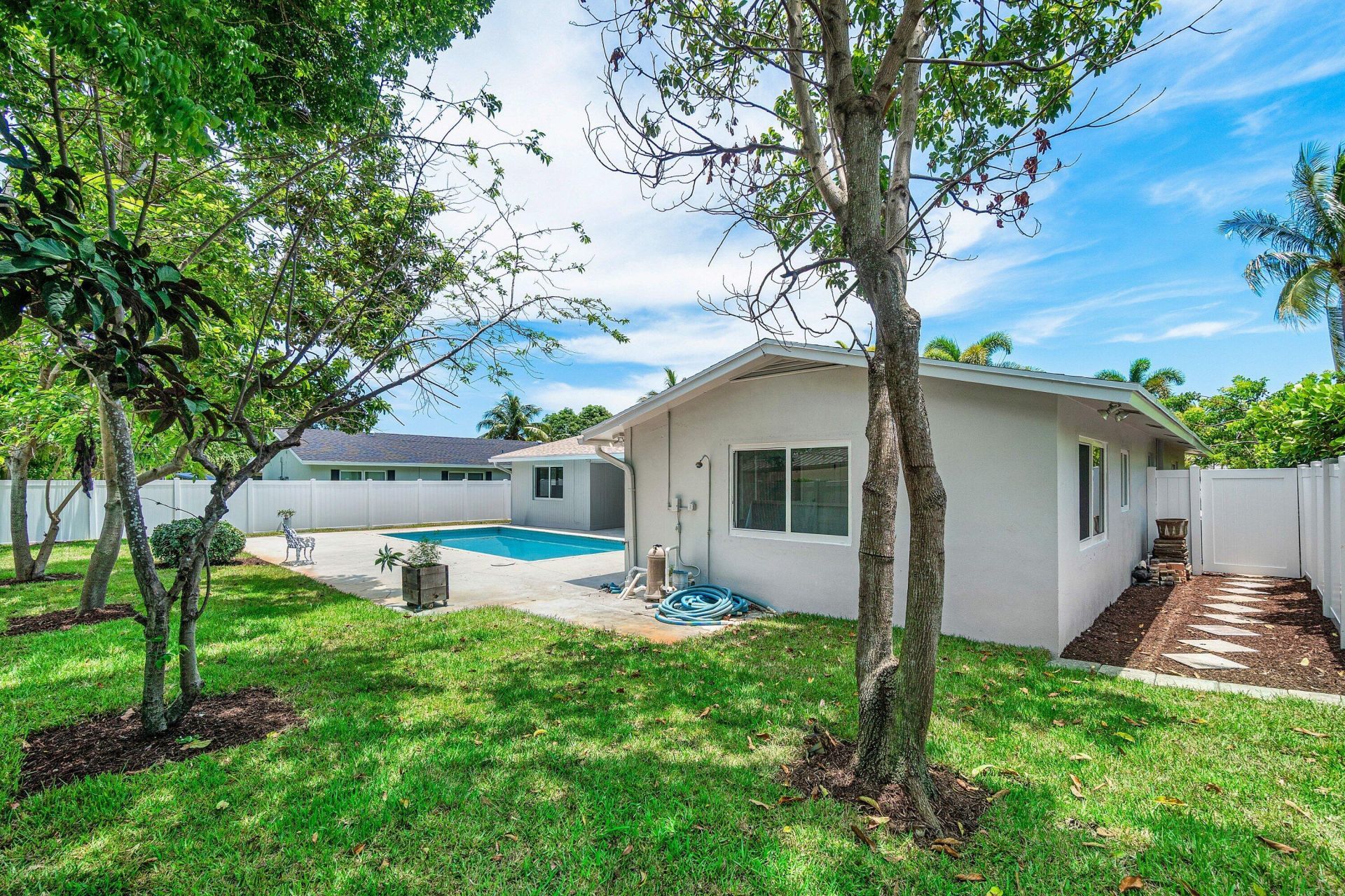 723 SW 27th Terrace, Boynton Beach, FL 33435 Photo