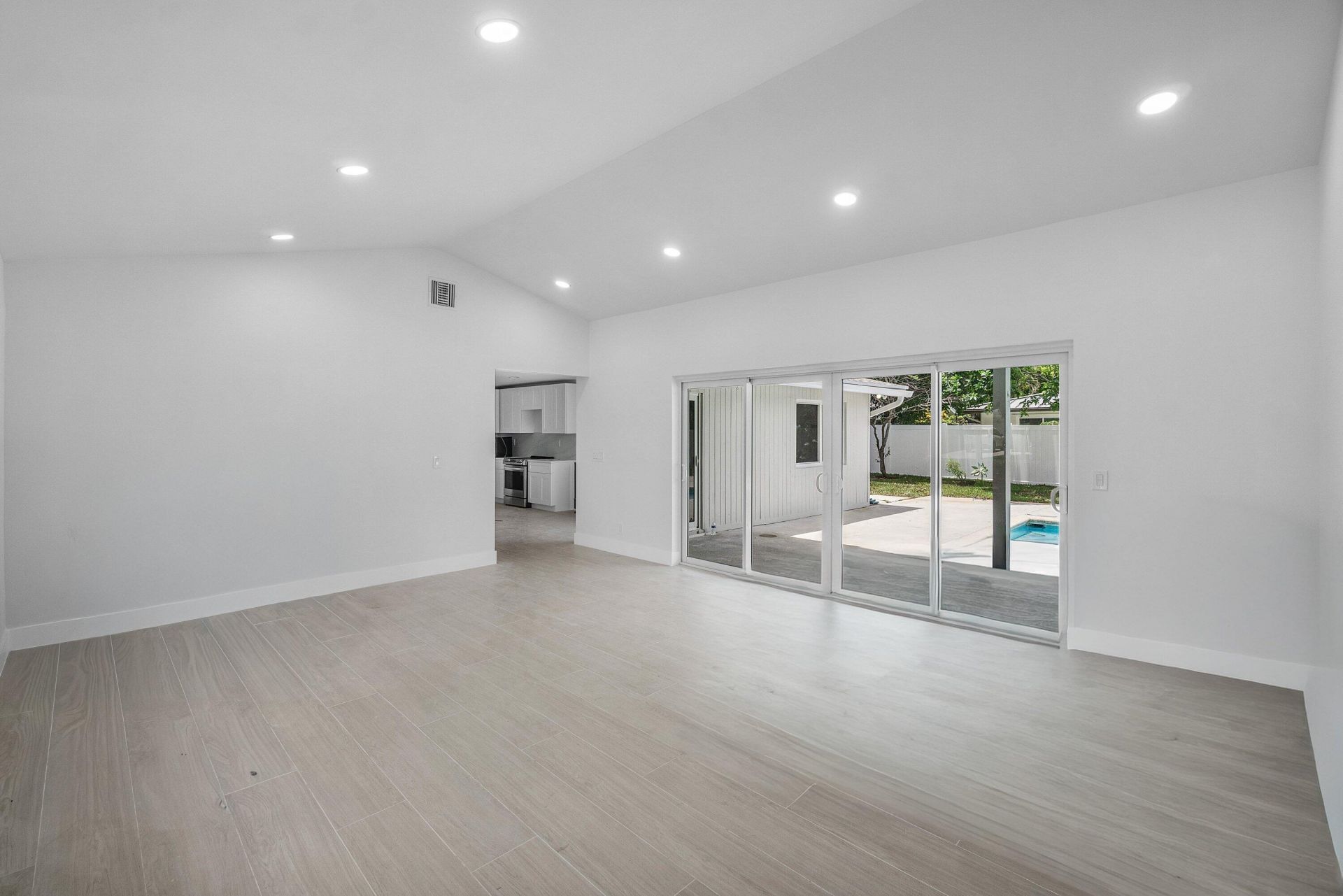 723 SW 27th Terrace, Boynton Beach, FL 33435 Photo