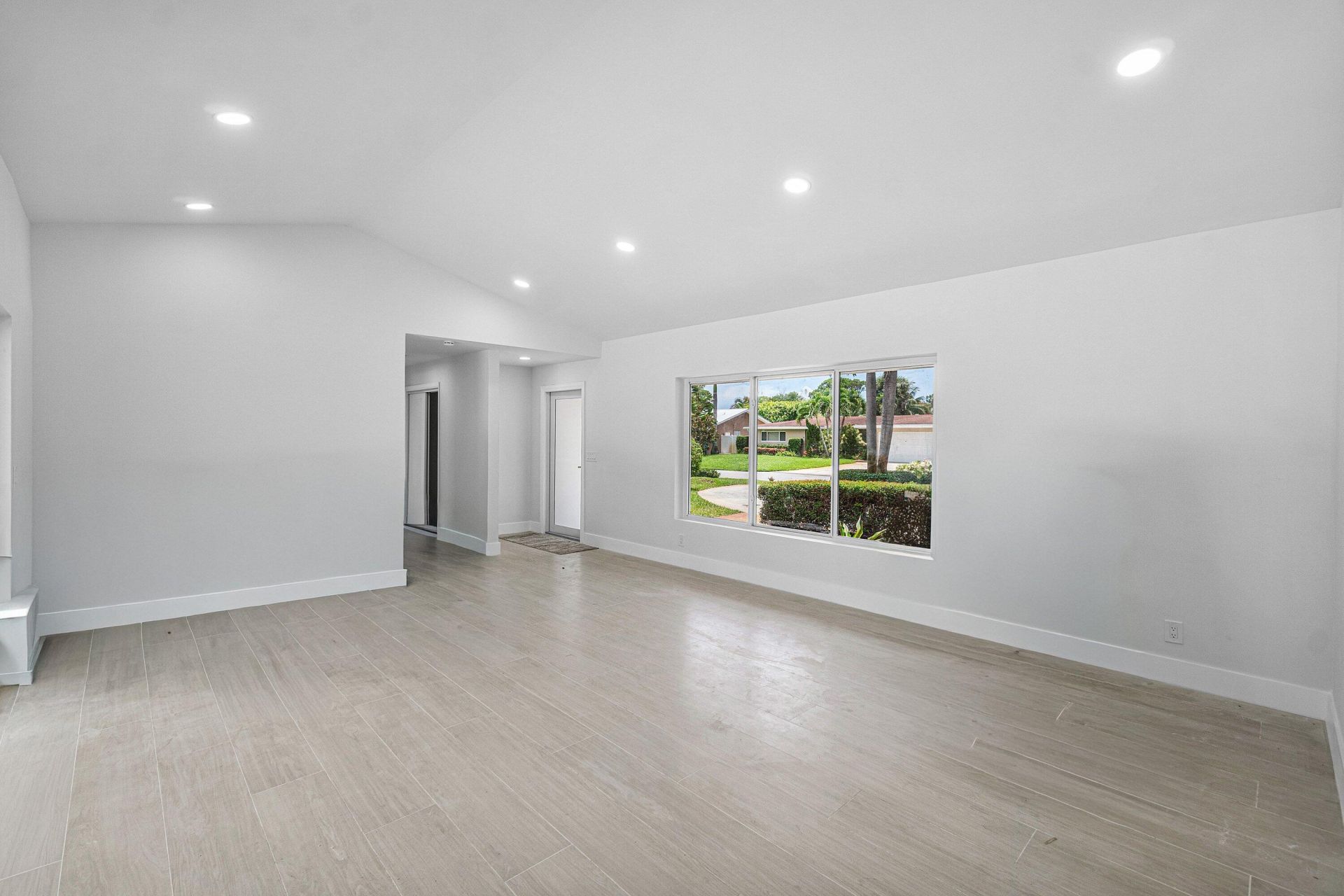 723 SW 27th Terrace, Boynton Beach, FL 33435 Photo