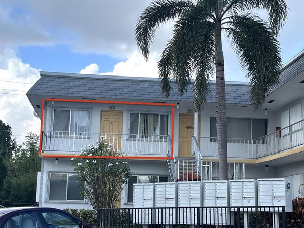 2840 Cynthia Lane, Unit 207, Lake Worth Beach, FL 33461