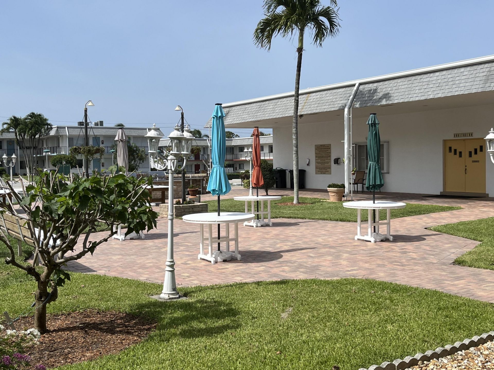 2840 Cynthia Lane, Unit 207, Lake Worth Beach, FL 33461 Photo