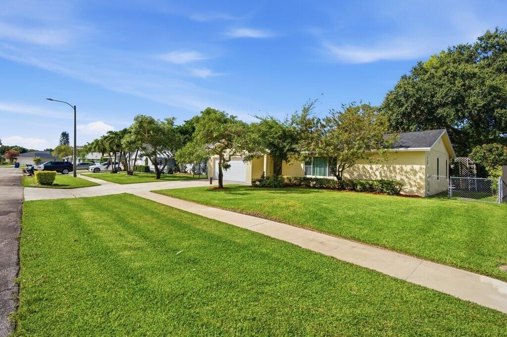 108 Gibraltar Street, Royal Palm Beach, FL 33411 Photo