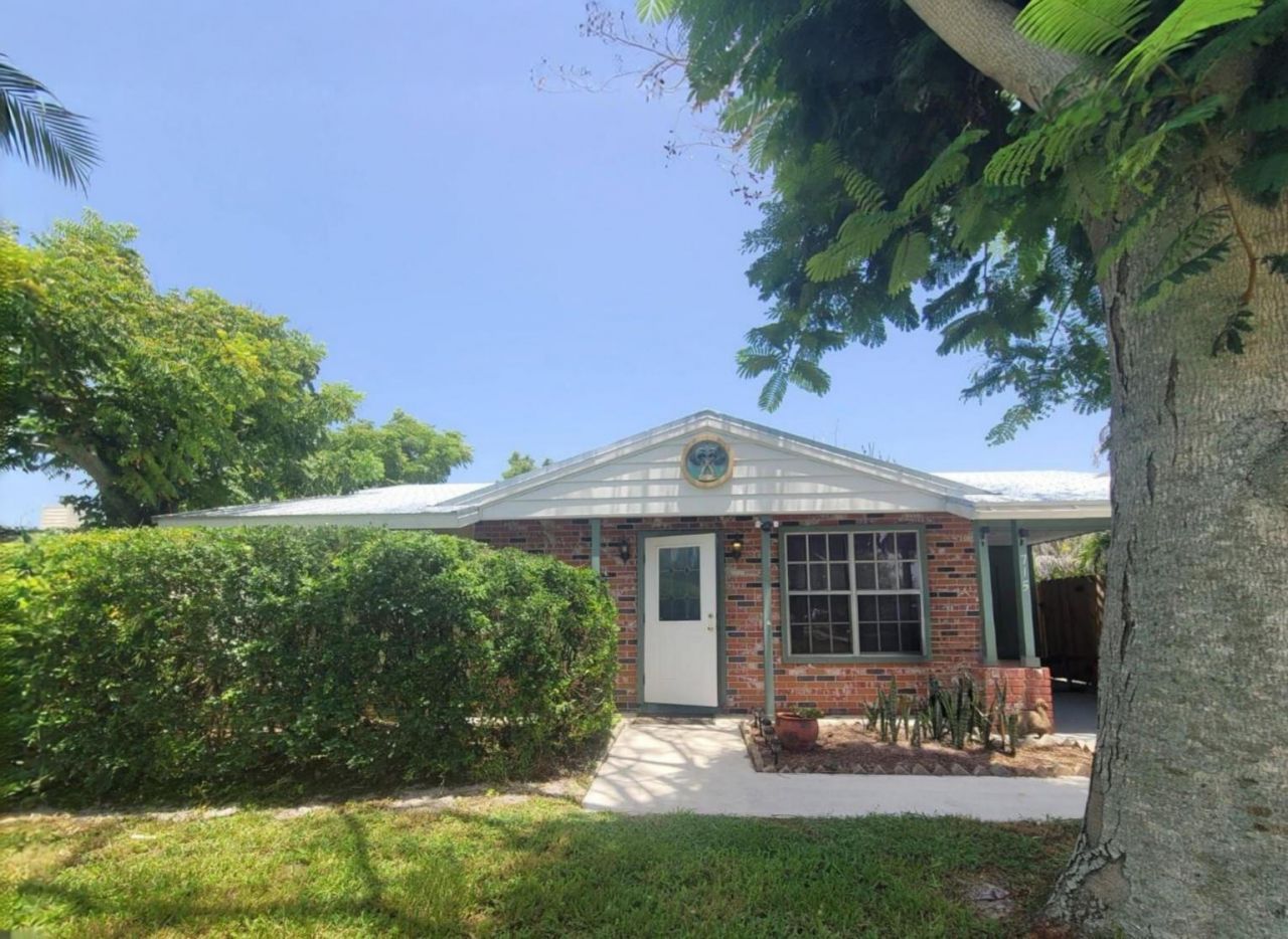 715 SE Forgal Street, Port Saint Lucie, FL 34983 Photo