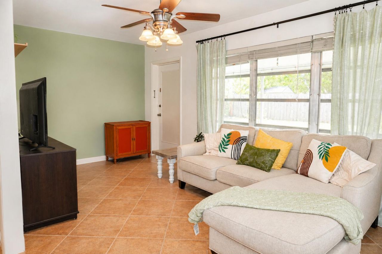 609 Ash Street, Port Saint Lucie, FL 34952 Photo