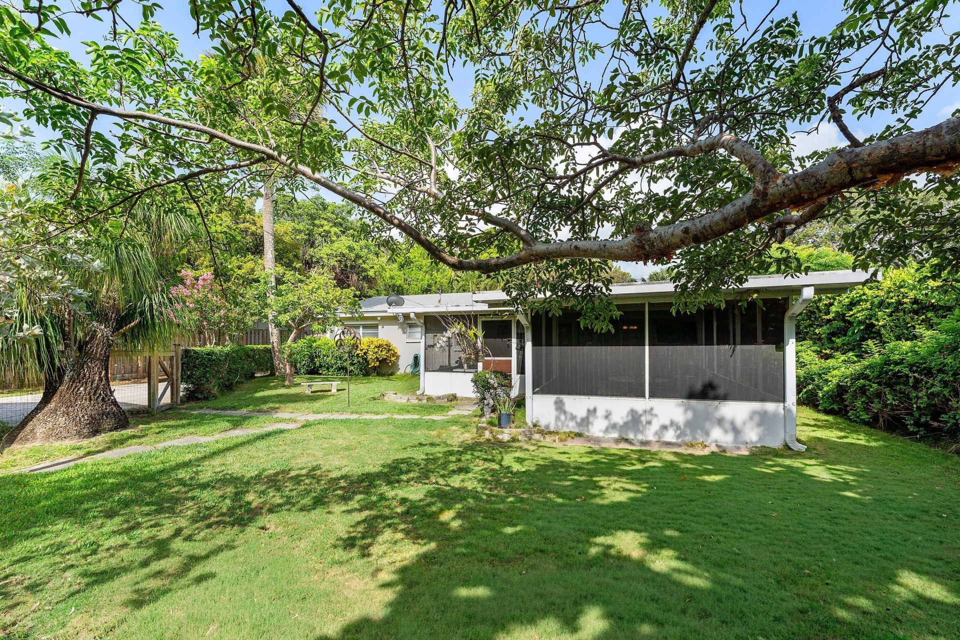 414 S Atlantic Drive, Lantana, FL 33462 Photo
