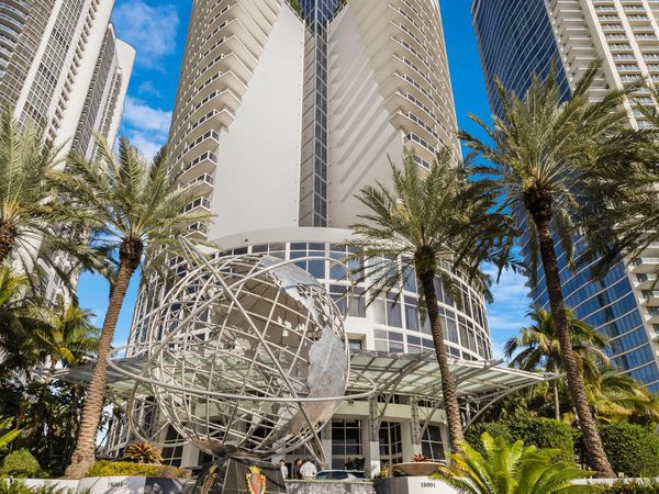 18001 Collins Avenue, Unit 2609, Sunny Isles Beach, FL 33160