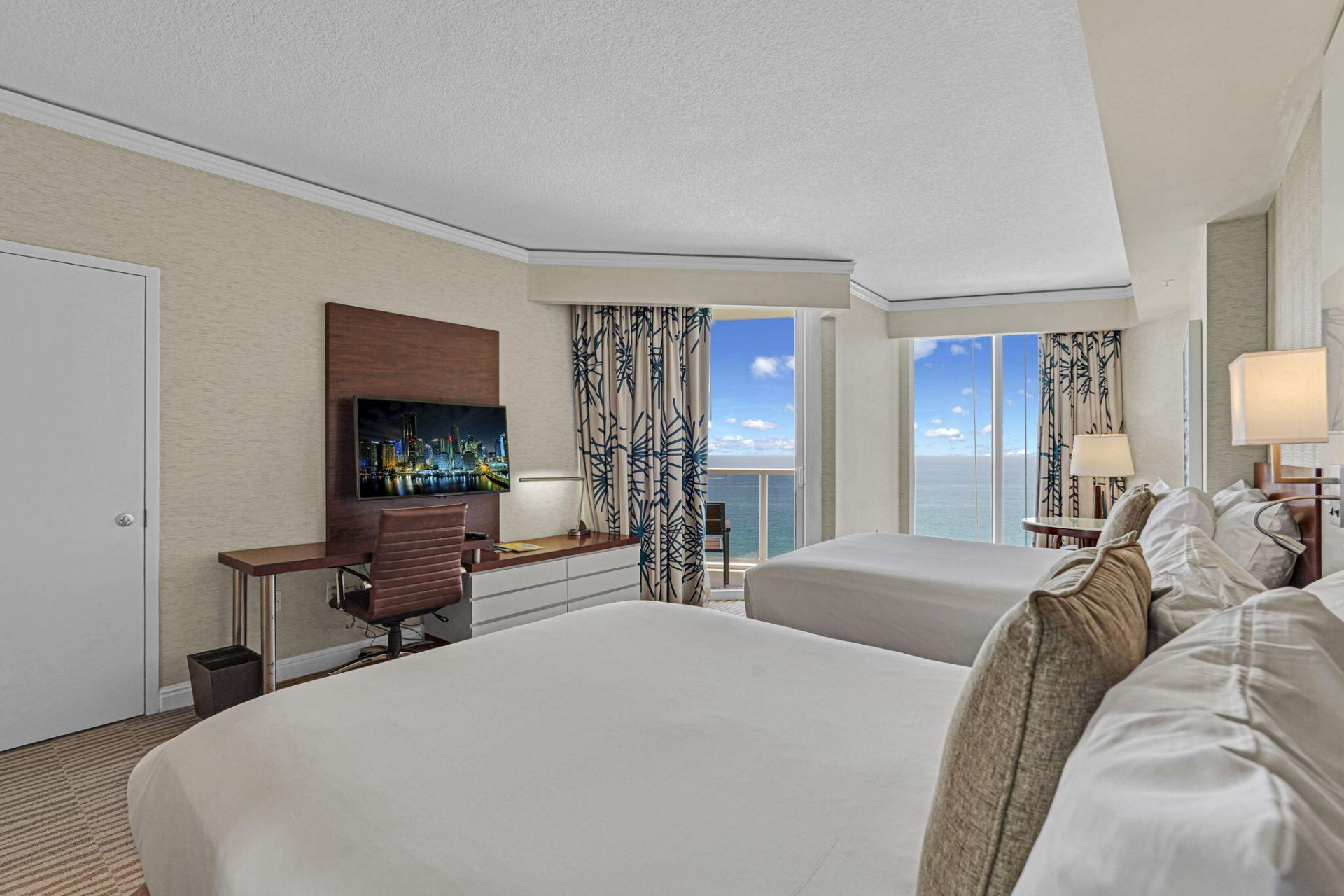 18001 Collins Avenue, Unit 2609, Sunny Isles Beach, FL 33160 Photo