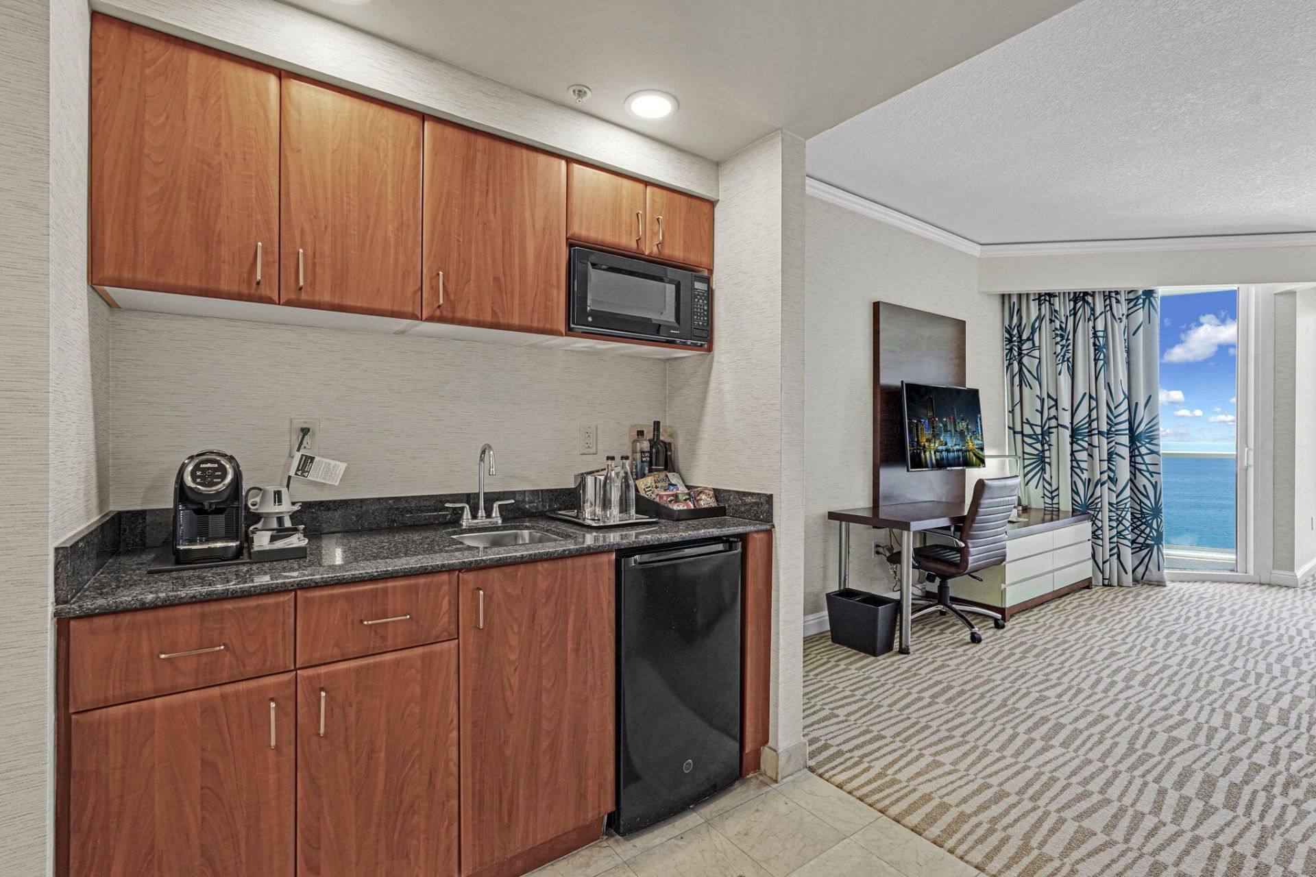 18001 Collins Avenue, Unit 2609, Sunny Isles Beach, FL 33160 Photo