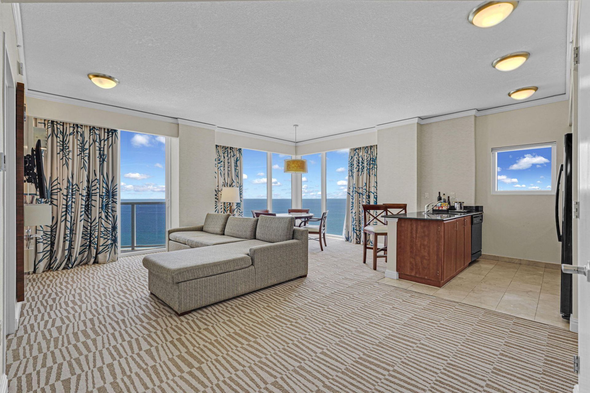 18001 Collins Avenue, Unit 2609, Sunny Isles Beach, FL 33160 Photo