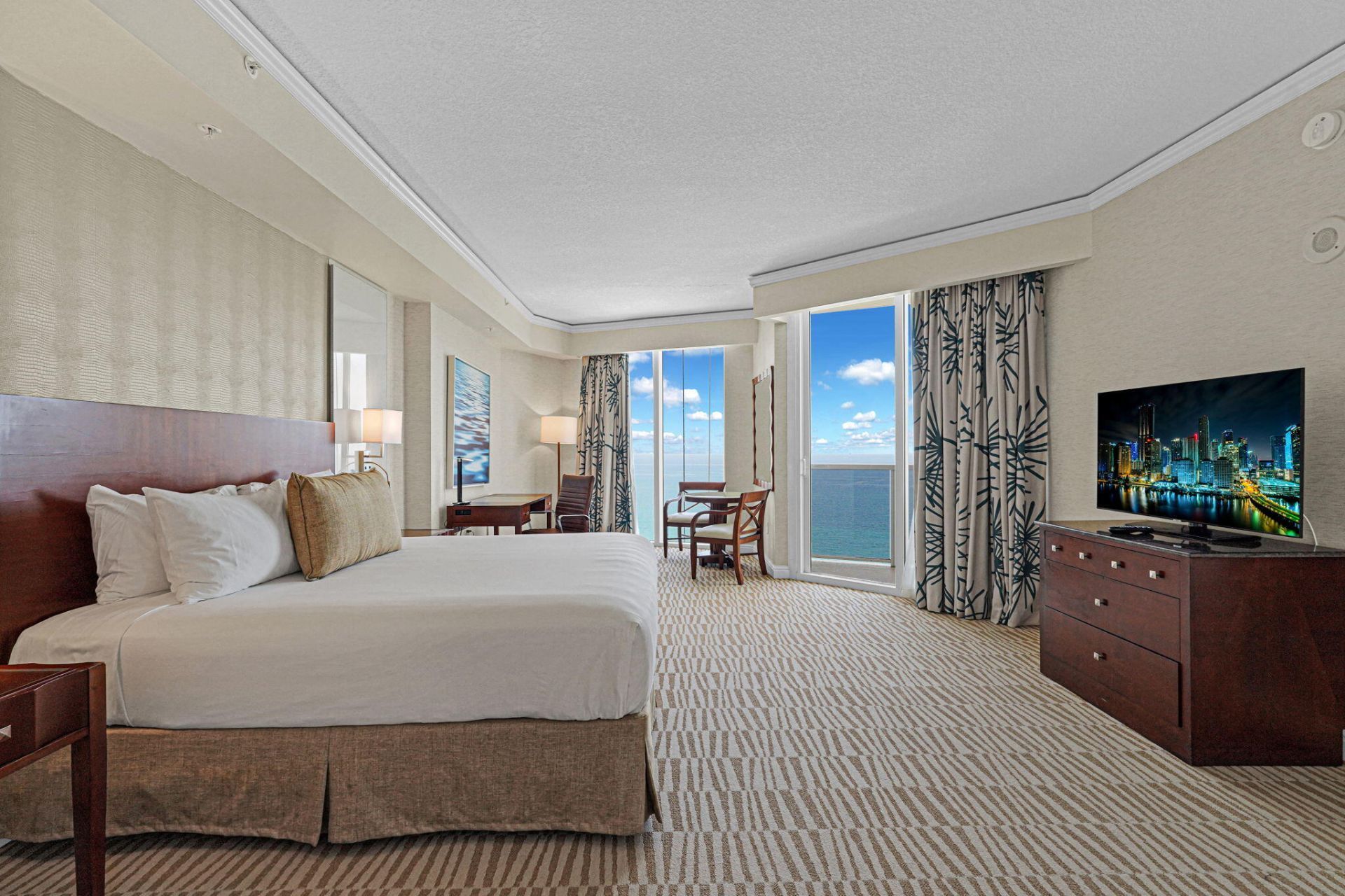 18001 Collins Avenue, Unit 2609, Sunny Isles Beach, FL 33160 Photo
