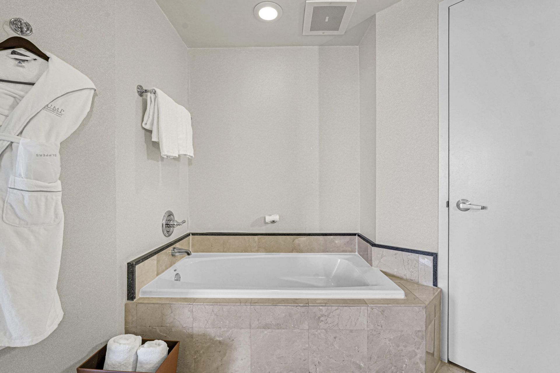 18001 Collins Avenue, Unit 2609, Sunny Isles Beach, FL 33160 Photo