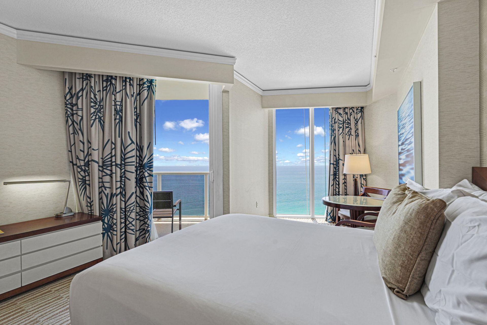 18001 Collins Avenue, Unit 2609, Sunny Isles Beach, FL 33160 Photo