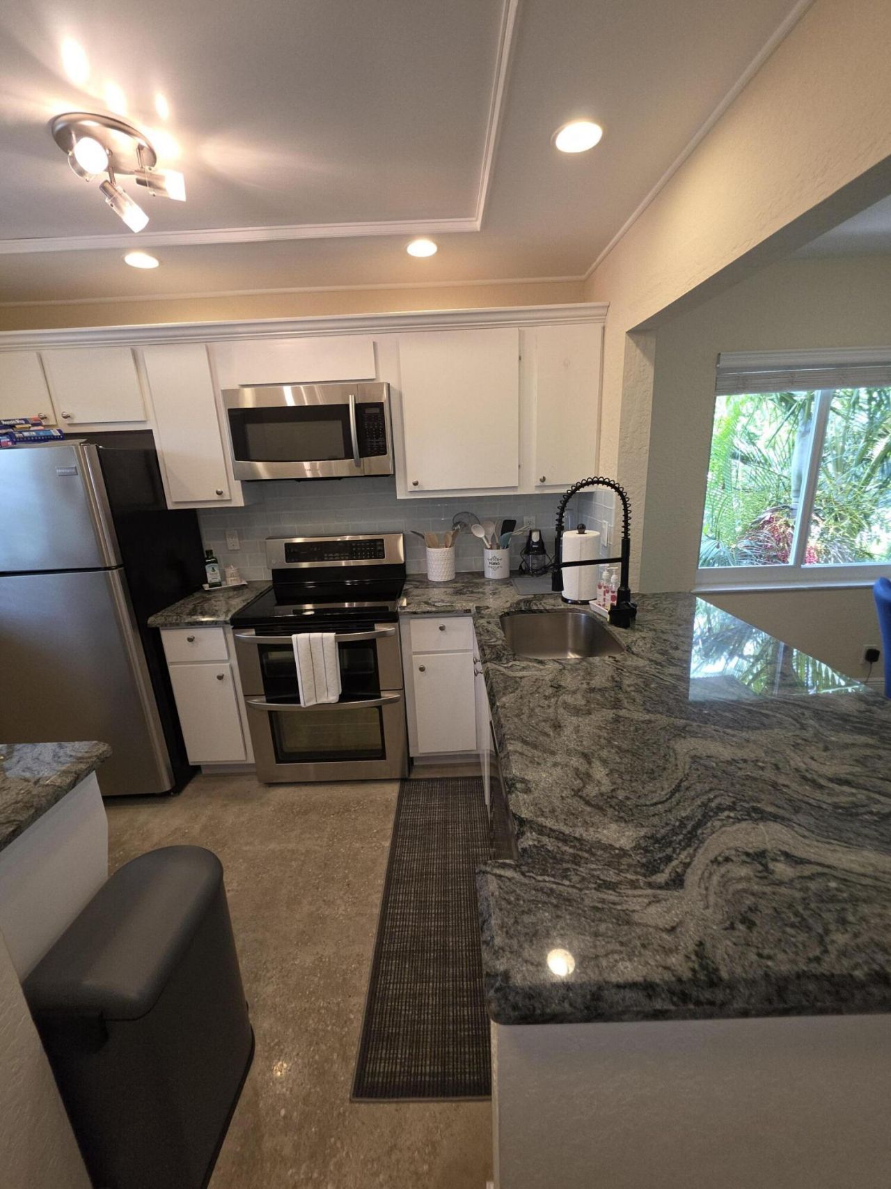 207 Tropic Isle Drive, Unit 215, Delray Beach, FL 33483 Photo