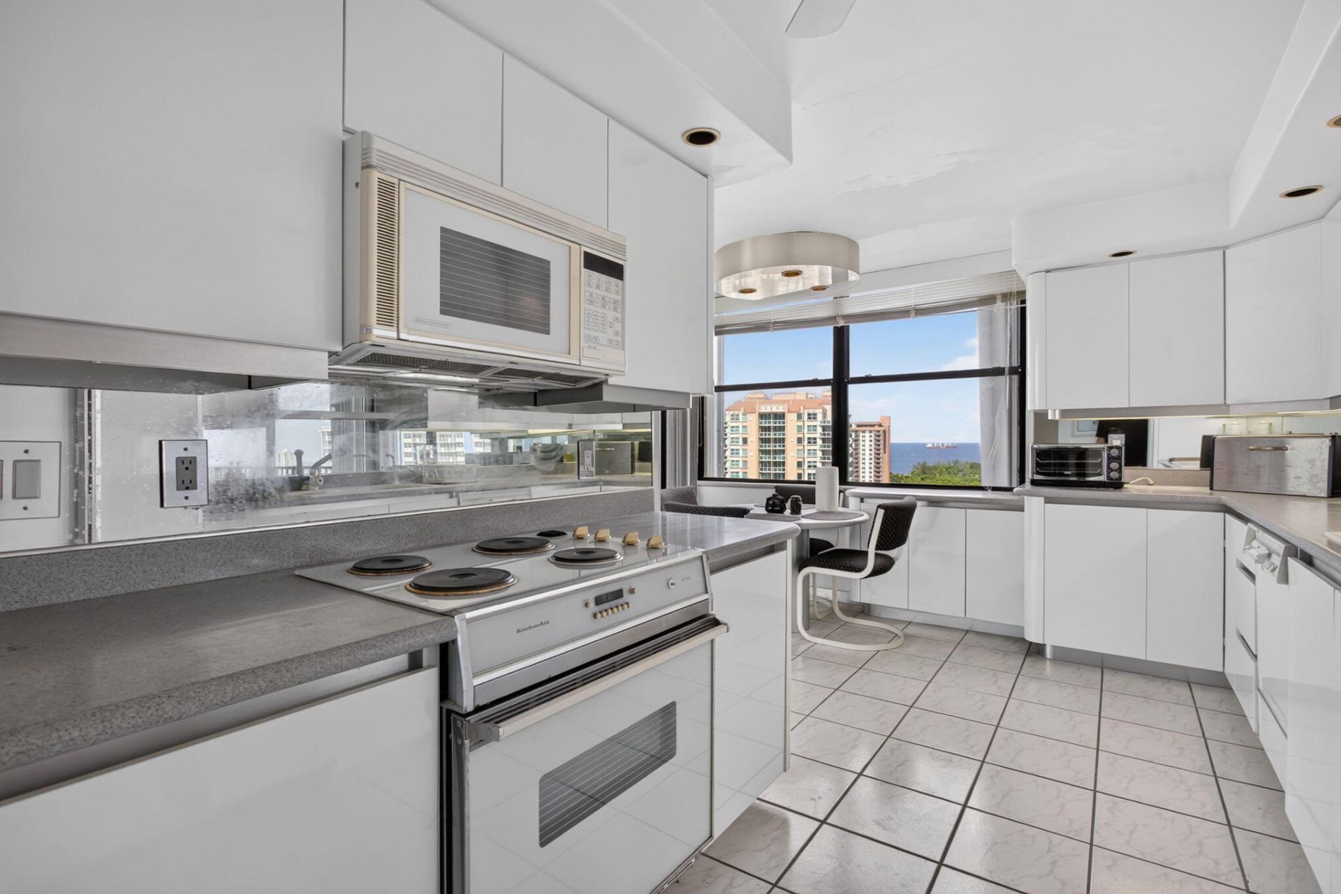 936 Intracoastal Drive, Unit 16e, Fort Lauderdale, FL 33304 Photo