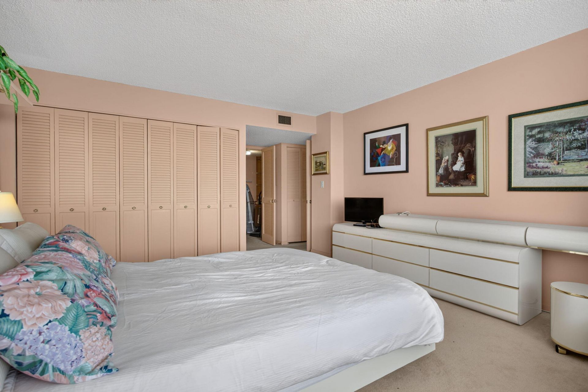 936 Intracoastal Drive, Unit 16e, Fort Lauderdale, FL 33304 Photo