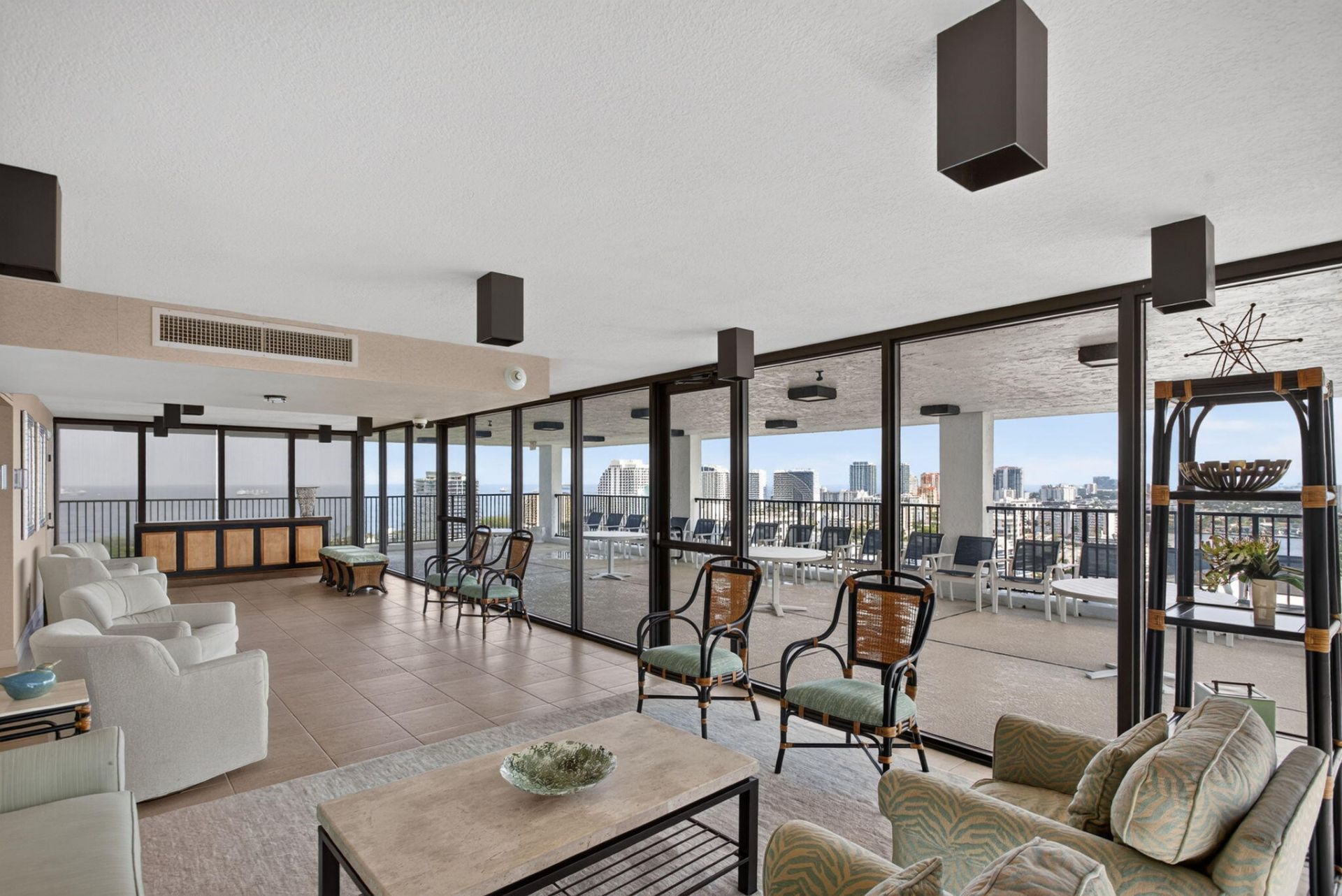 936 Intracoastal Drive, Unit 16e, Fort Lauderdale, FL 33304 Photo