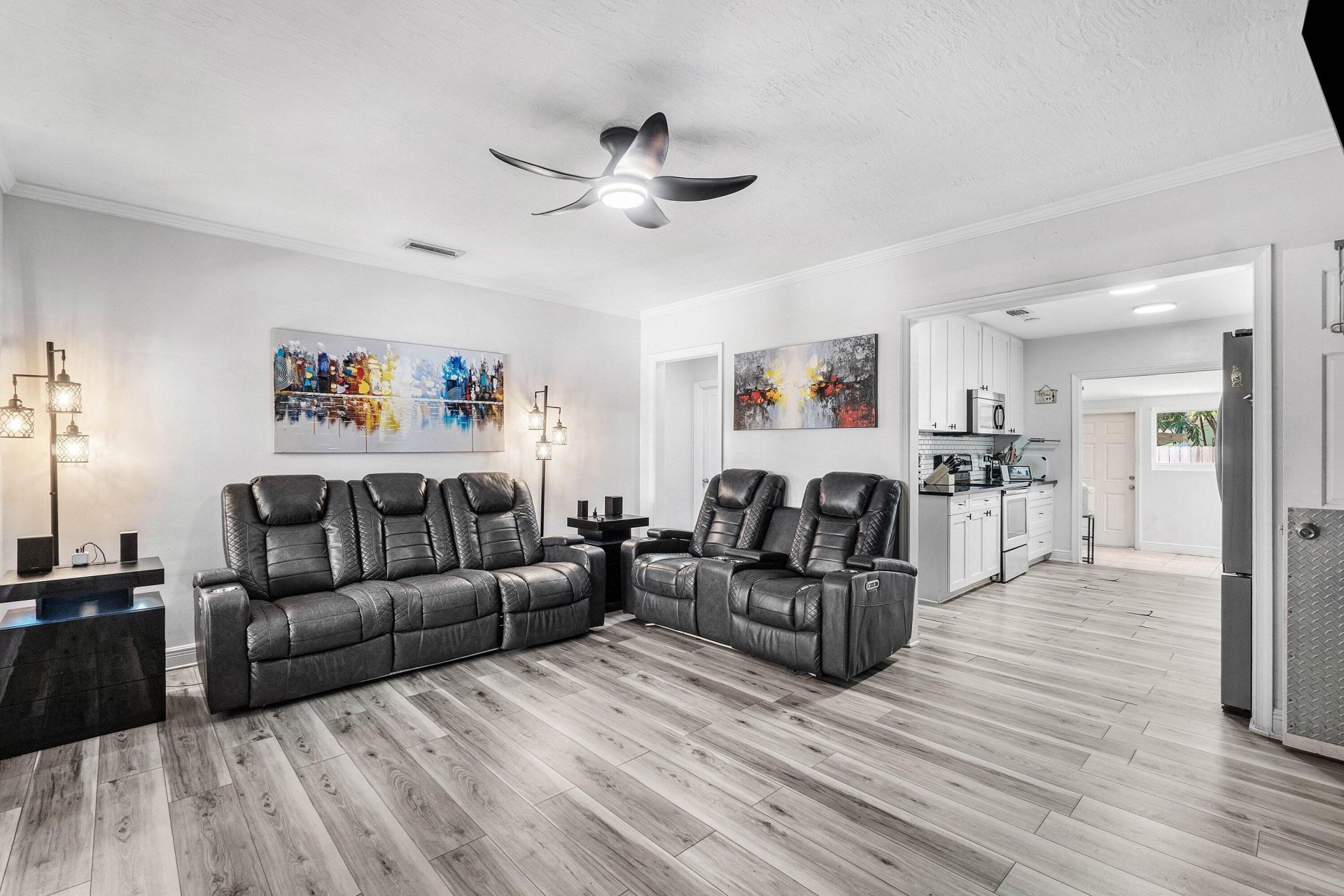 512 36th Street, West Palm Beach, FL 33407 Photo