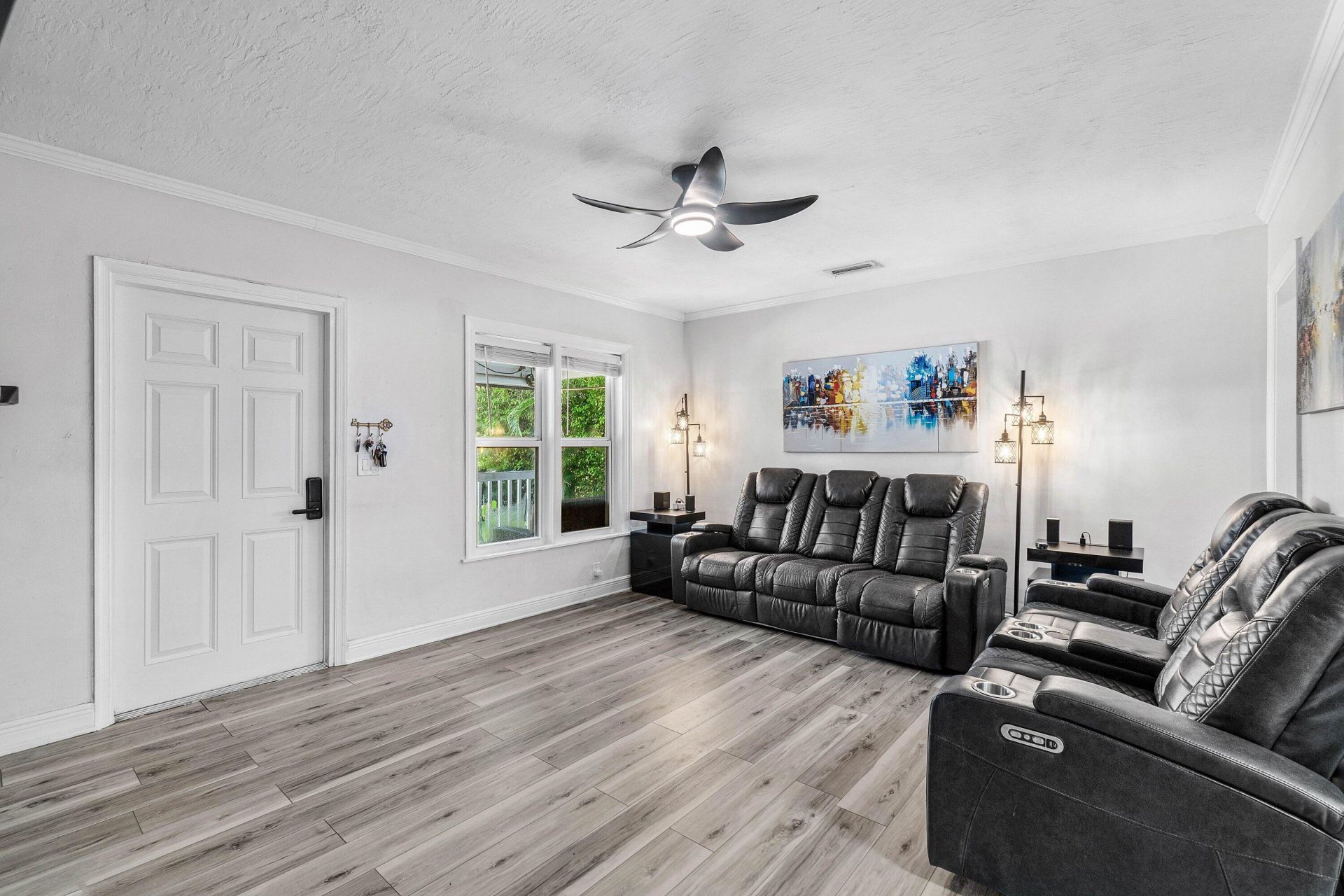 512 36th Street, West Palm Beach, FL 33407 Photo