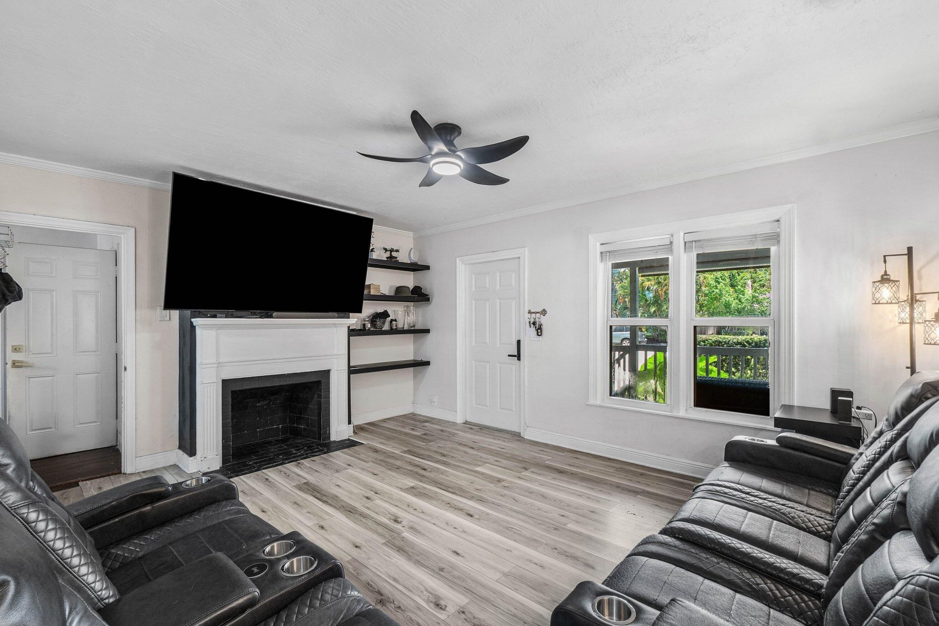 512 36th Street, West Palm Beach, FL 33407 Photo