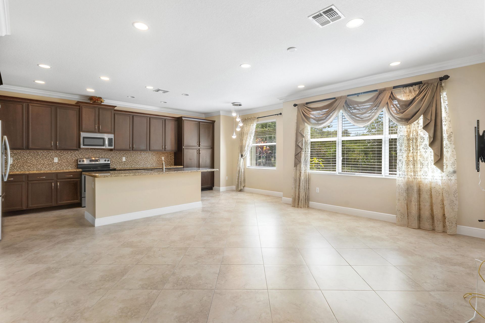 2417 Bellarosa Circle, Royal Palm Beach, FL 33411 Photo