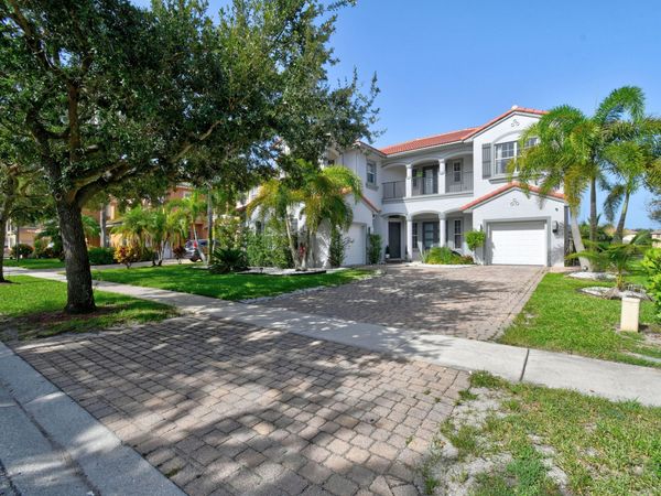 700 Cresta Circle, West Palm Beach, FL 33413