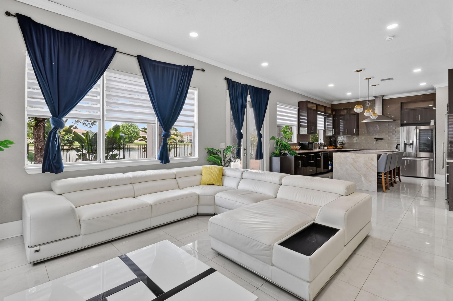 700 Cresta Circle, West Palm Beach, FL 33413 Photo