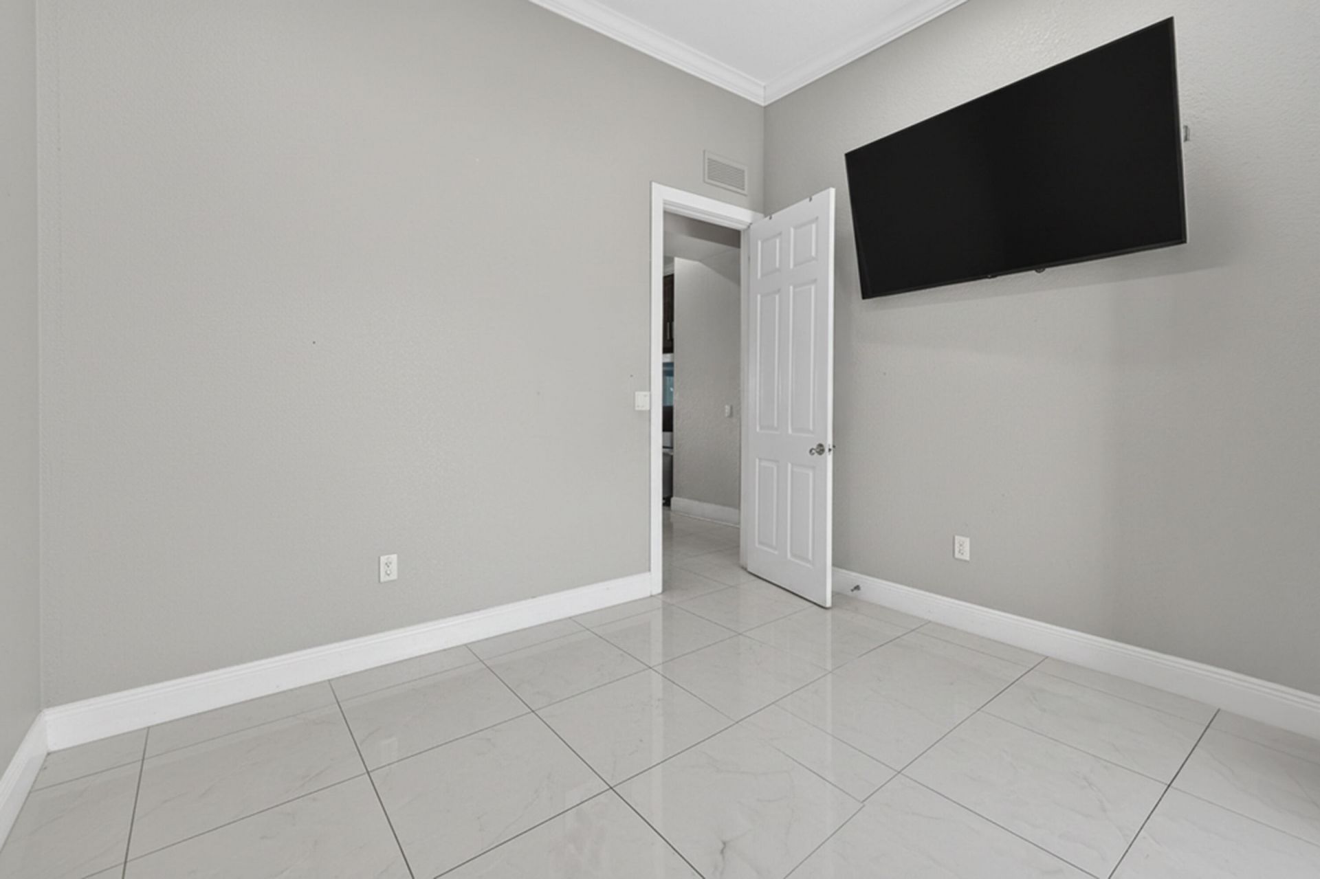 700 Cresta Circle, West Palm Beach, FL 33413 Photo