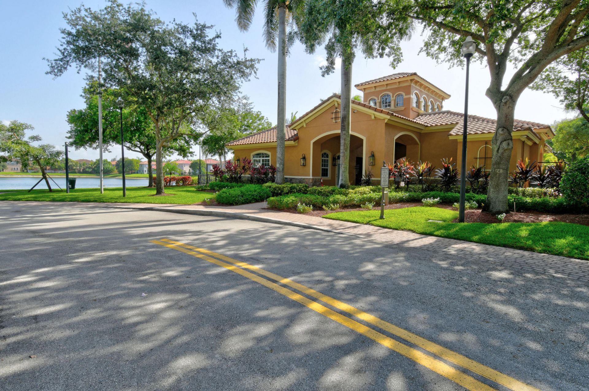 700 Cresta Circle, West Palm Beach, FL 33413 Photo