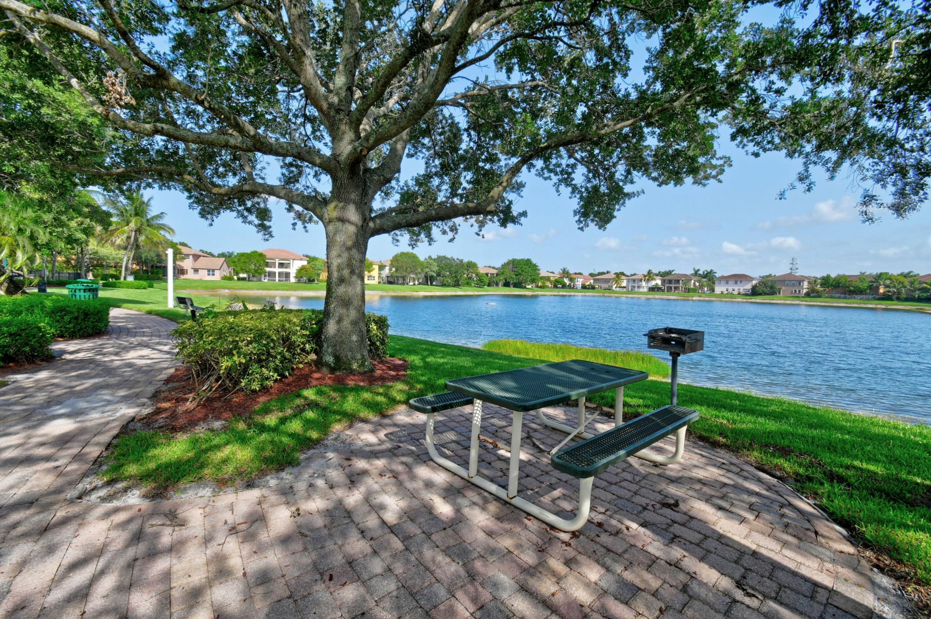 700 Cresta Circle, West Palm Beach, FL 33413 Photo