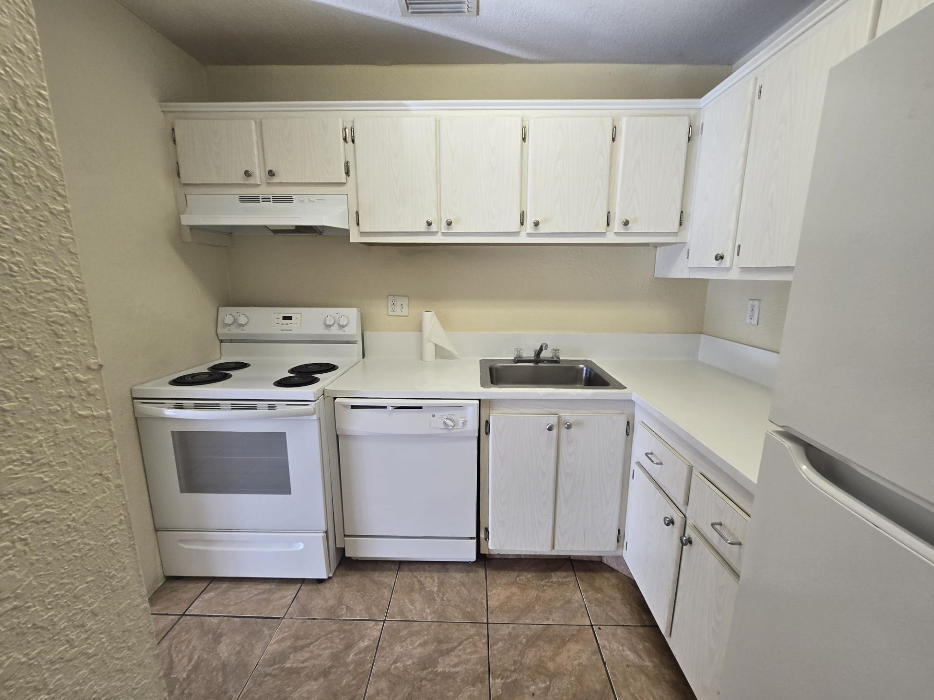 411 Executive Center Drive, Unit 210, West Palm Beach, FL 33401 Photo