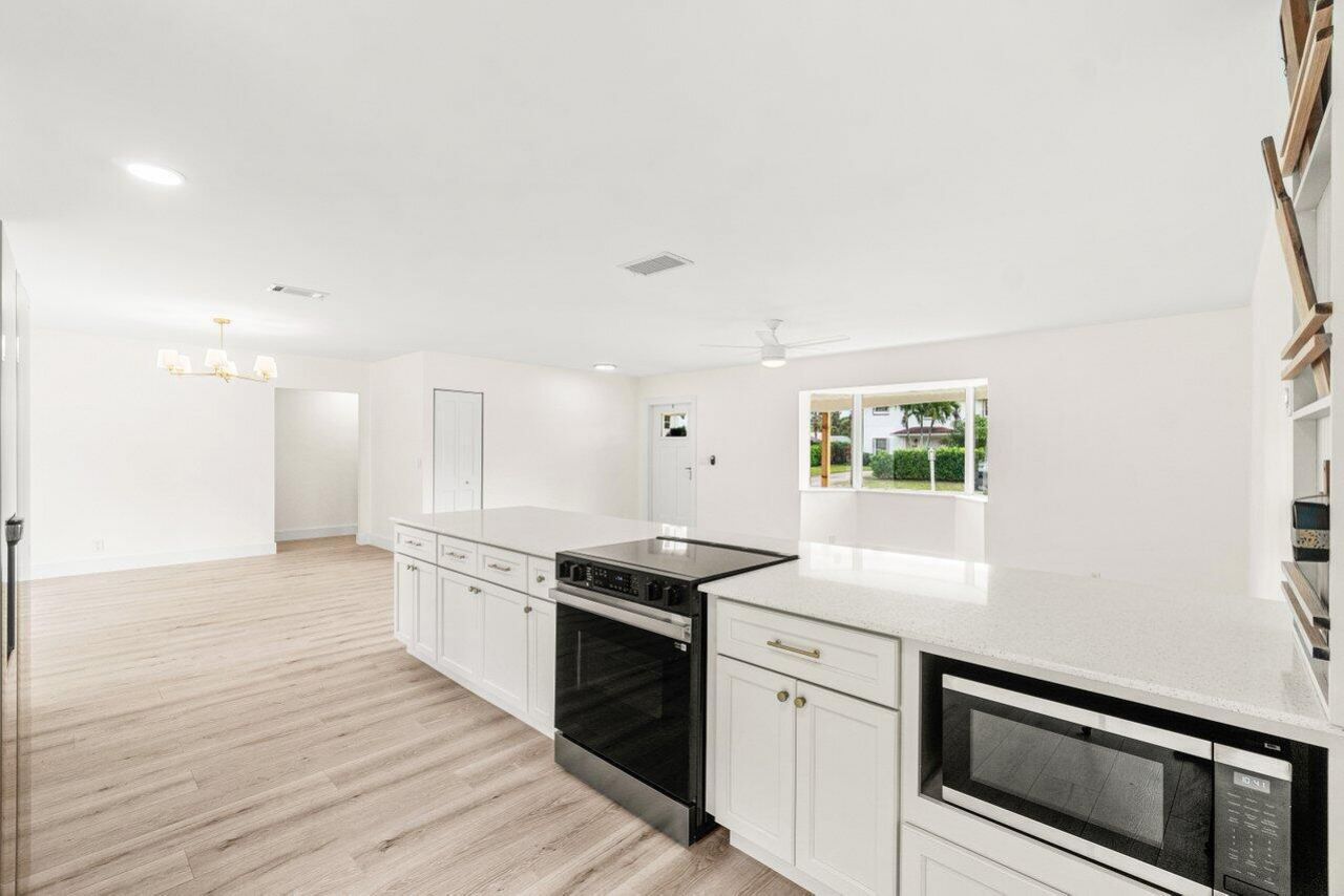 2433 Palm Road, West Palm Beach, FL 33406 Photo