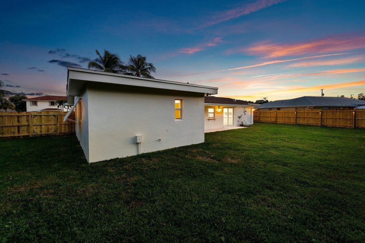 2433 Palm Road, West Palm Beach, FL 33406 Photo