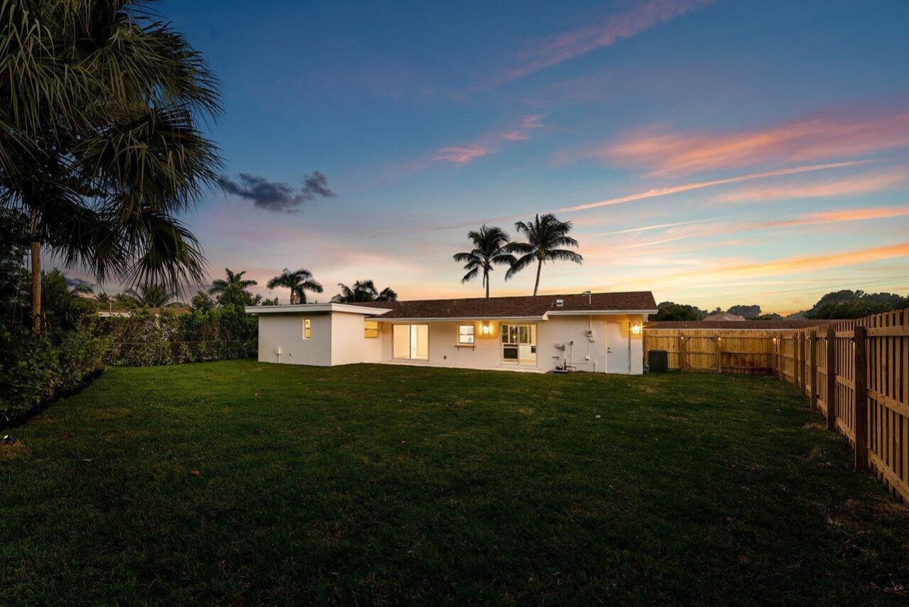2433 Palm Road, West Palm Beach, FL 33406 Photo
