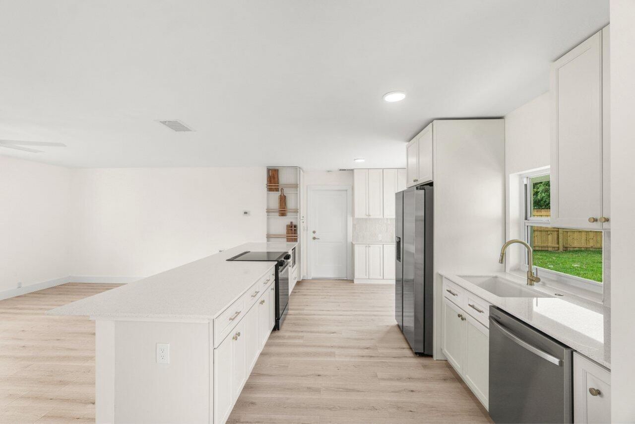 2433 Palm Road, West Palm Beach, FL 33406 Photo