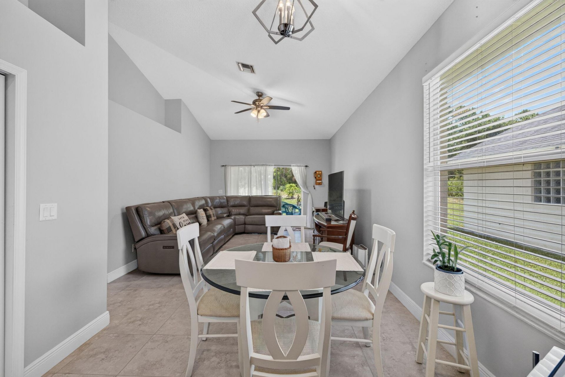 9760 Palm Breezes Drive, Fort Pierce, FL 34945 Photo