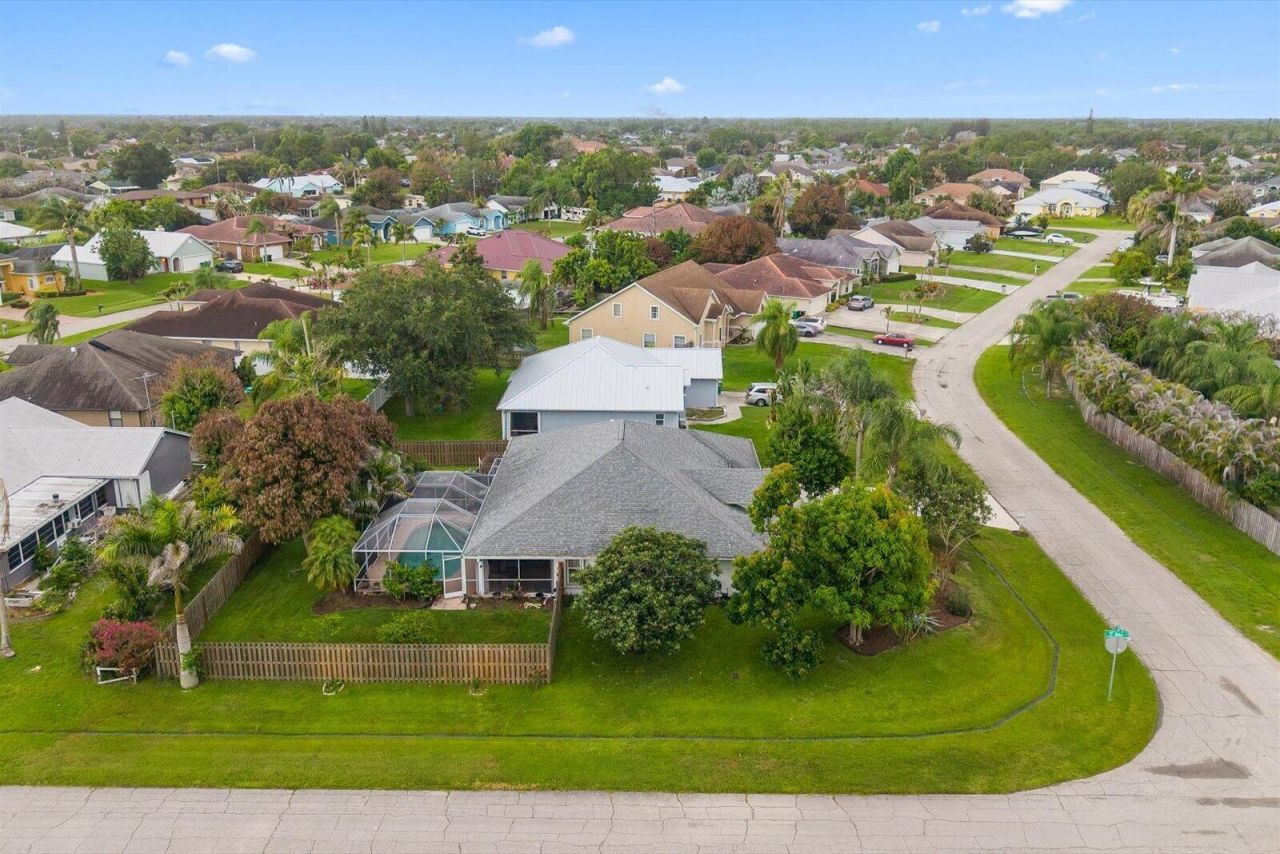 2711 SE Fall Street, Port Saint Lucie, FL 34984 Photo