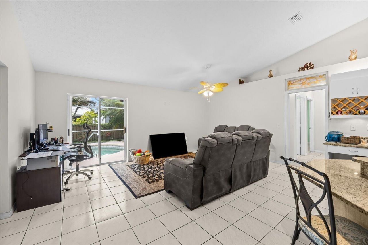2711 SE Fall Street, Port Saint Lucie, FL 34984 Photo