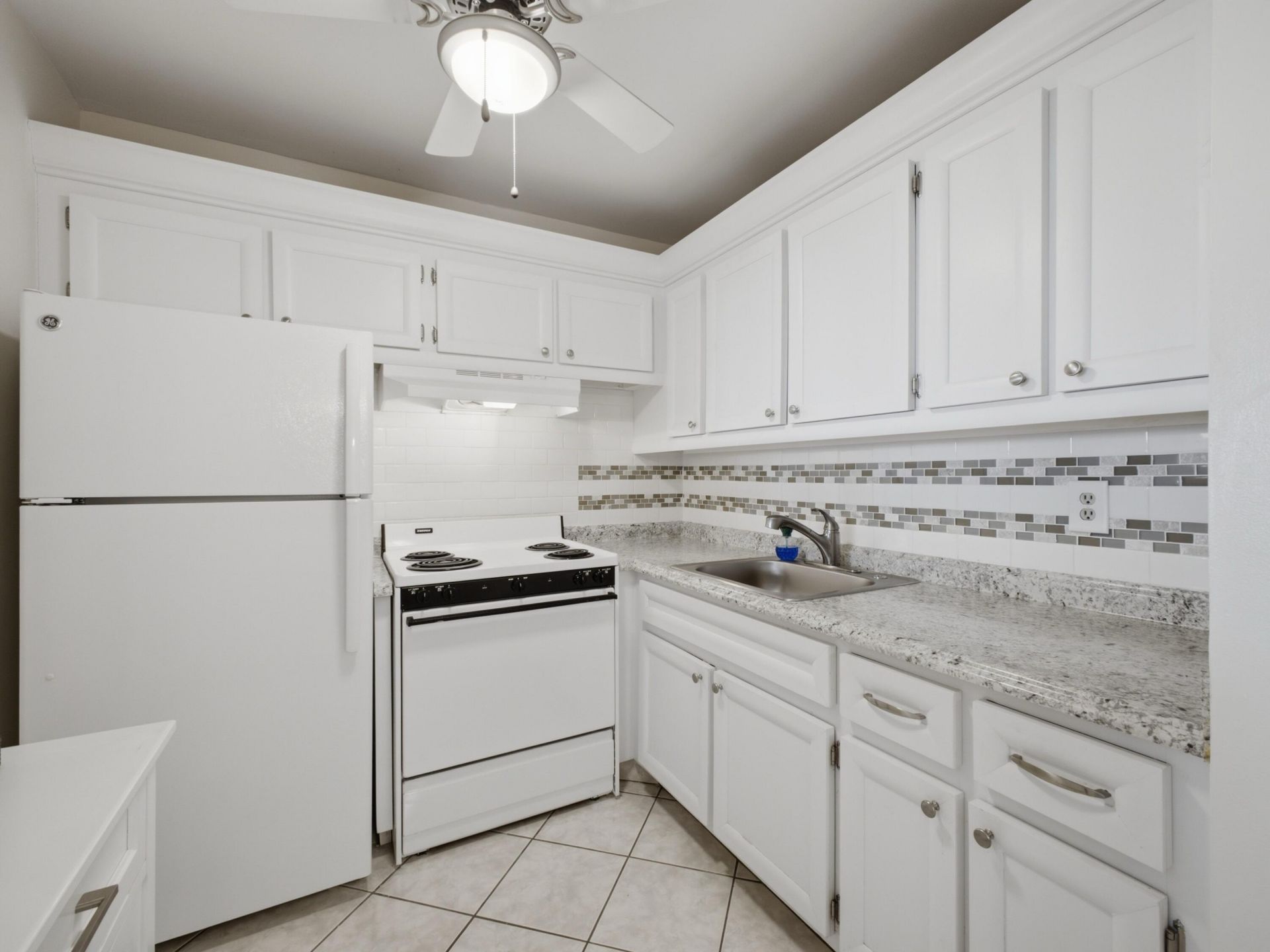 350 Horizons E, Unit 302, Boynton Beach, FL 33435 Photo